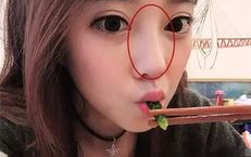 鼻子塌的网红,独特魅力下的时尚风向标